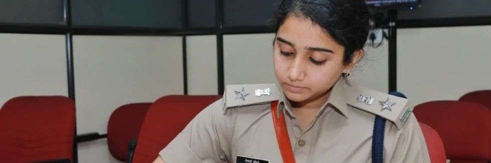 Unhappy After Not Being Recognized in Civil Dress, Kochi DCP Transferred Woman Constable to Do Punitive Traffic Duty