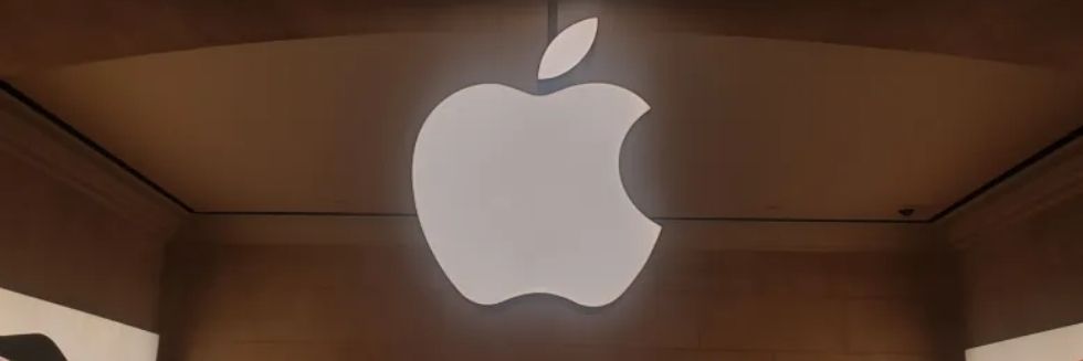 Apple’s Female Employee Put On Indefinite Leave After Complaining About Sexism At Work