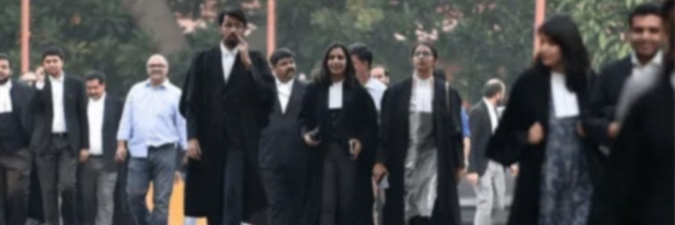 “Junior Lawyers Forced To Run Tea Stalls For Survival But Kerala Bar Council Is Spending Crores On Building Guesthouse”: Kerala High Court